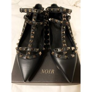 VALENTINO Rockstud Noir Ballerina Flats Size 34.5
